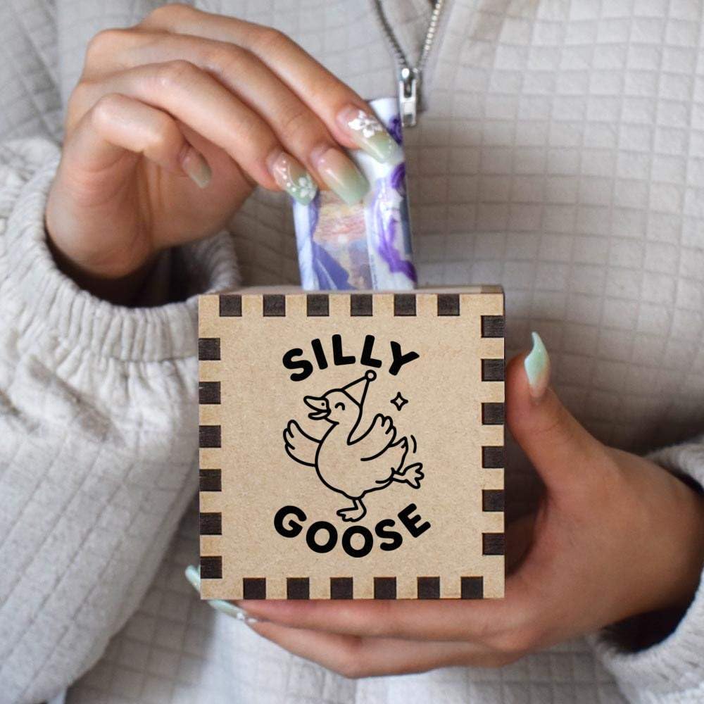 'Silly Goose' Money Box/Piggy Bank (MB00114512)