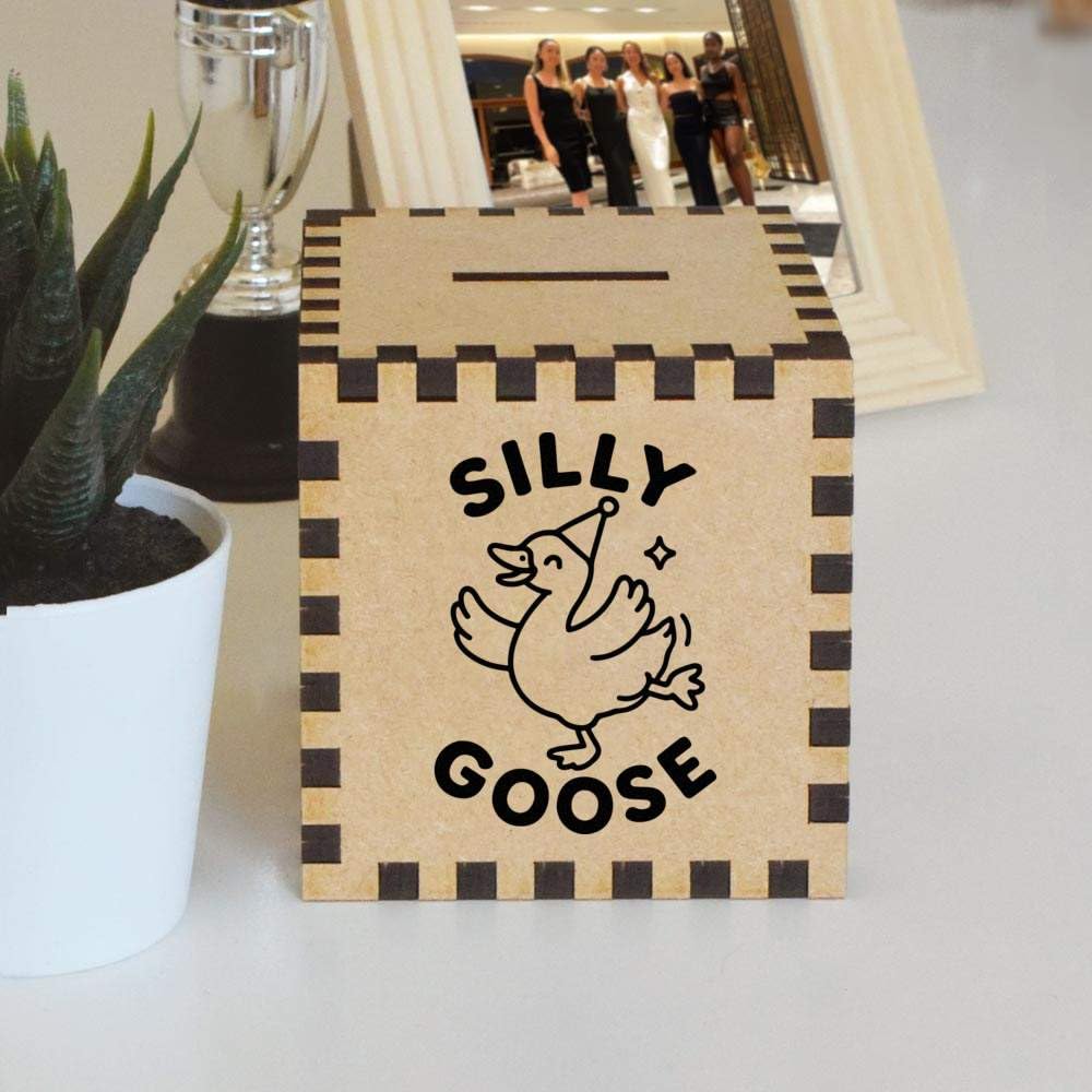 'Silly Goose' Money Box/Piggy Bank (MB00114512)